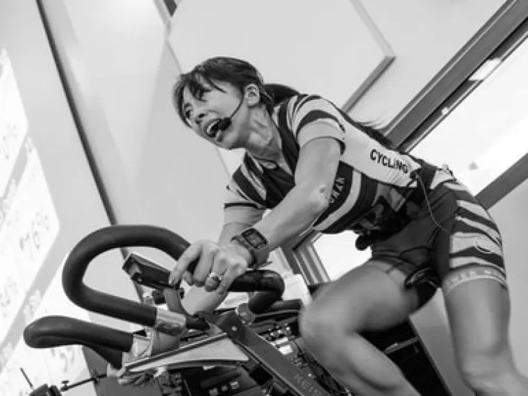 Intervalni trening na sobnom biciklu