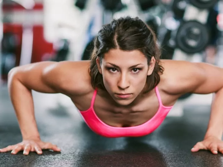 Sklekovi?! Tri savrsene vezbe ako ih ne volite